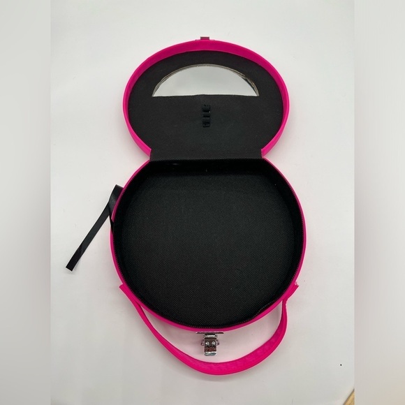 Hot pink super cute hard case travel bag - Picture 8 of 14